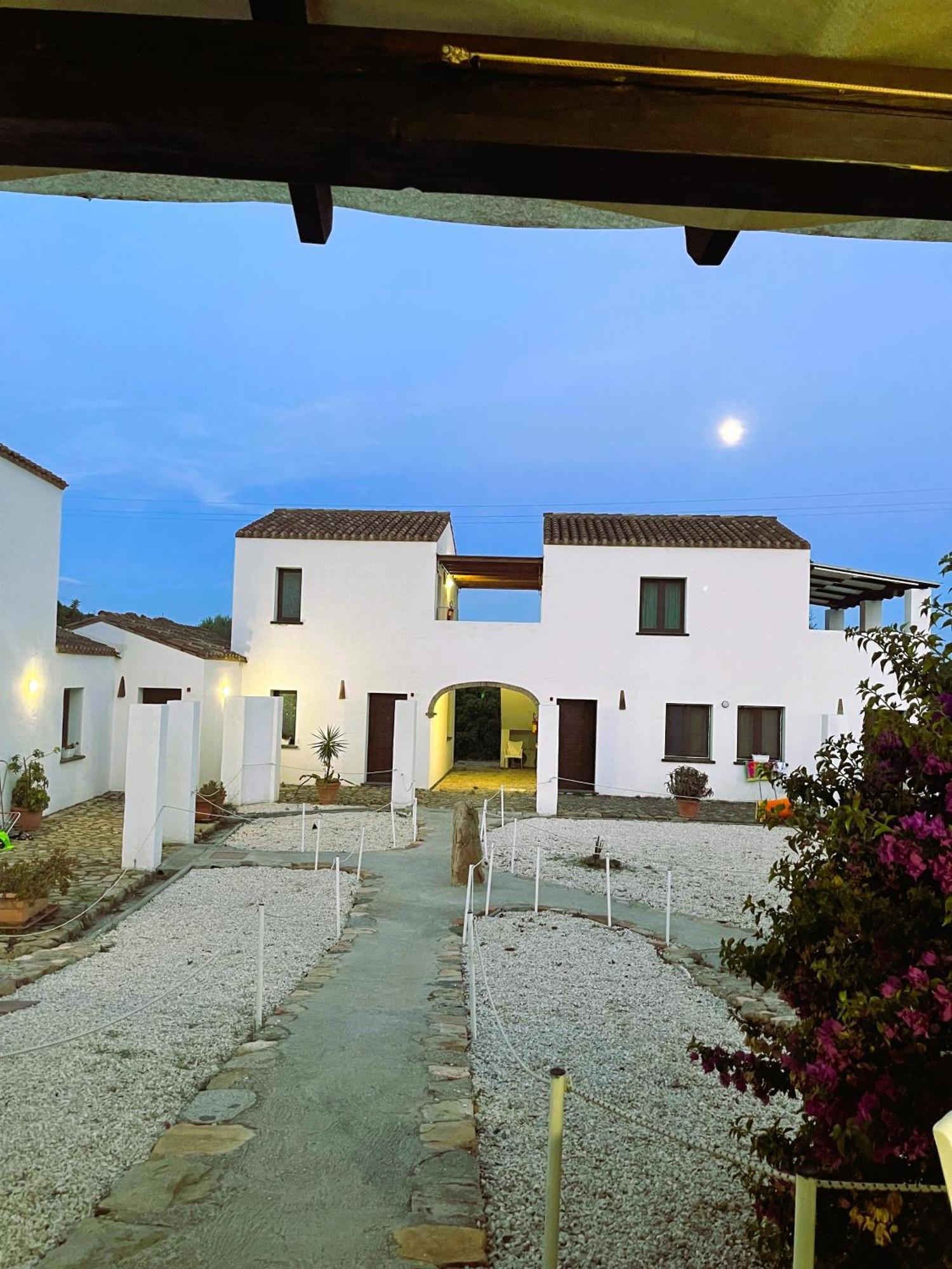Cort'e Nastasj Tertenìa Exterior foto