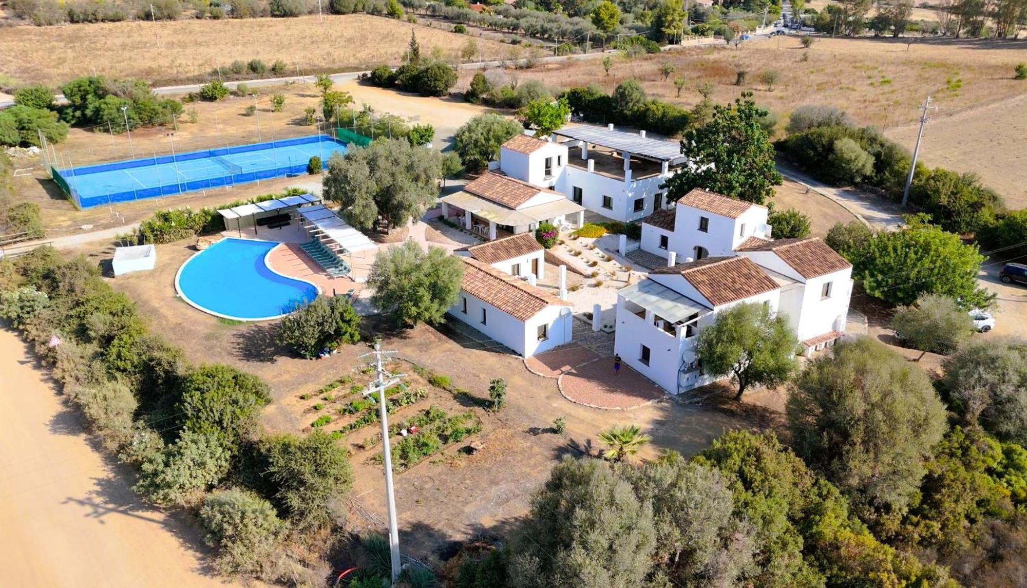 Cort'e Nastasj Tertenìa Exterior foto